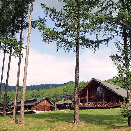 Log Hotel Larch Lake Kanayama Minamifurano Exterior photo