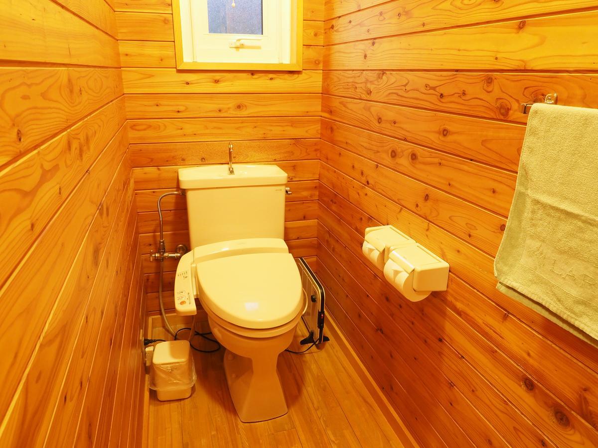 Log Hotel Larch Lake Kanayama Minamifurano Room photo