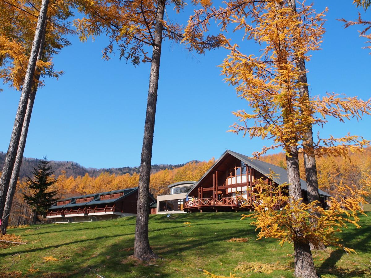 Log Hotel Larch Lake Kanayama Minamifurano Exterior photo